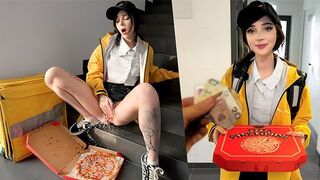 The guy cums as he delivers pizza to a beautiful girl