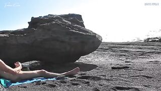 A girl will masturbate on the beach for her friend