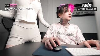 A girl rubs her pussy on the rubbing table and reaches orgasm