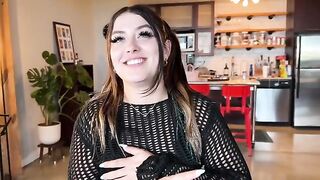 A stepsister fucks herself to the sound of a guitar string