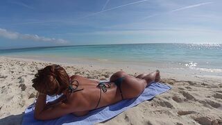 A girl with a huge ass was picked up at the beach and fucked