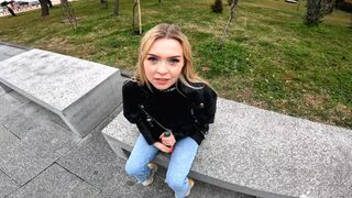 A hot meeting with a girl on the street, ended with sex at her home