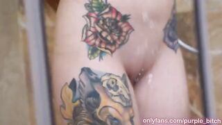 Guy fucked his stepsister in the shower, she didn’t mind